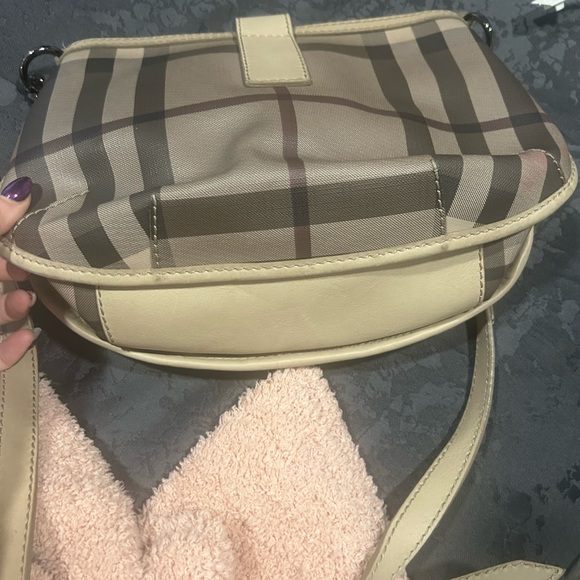 Burberry leather cross body bag - Picture 5 of 6